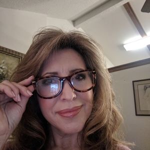 Meet your Posher, Loretta